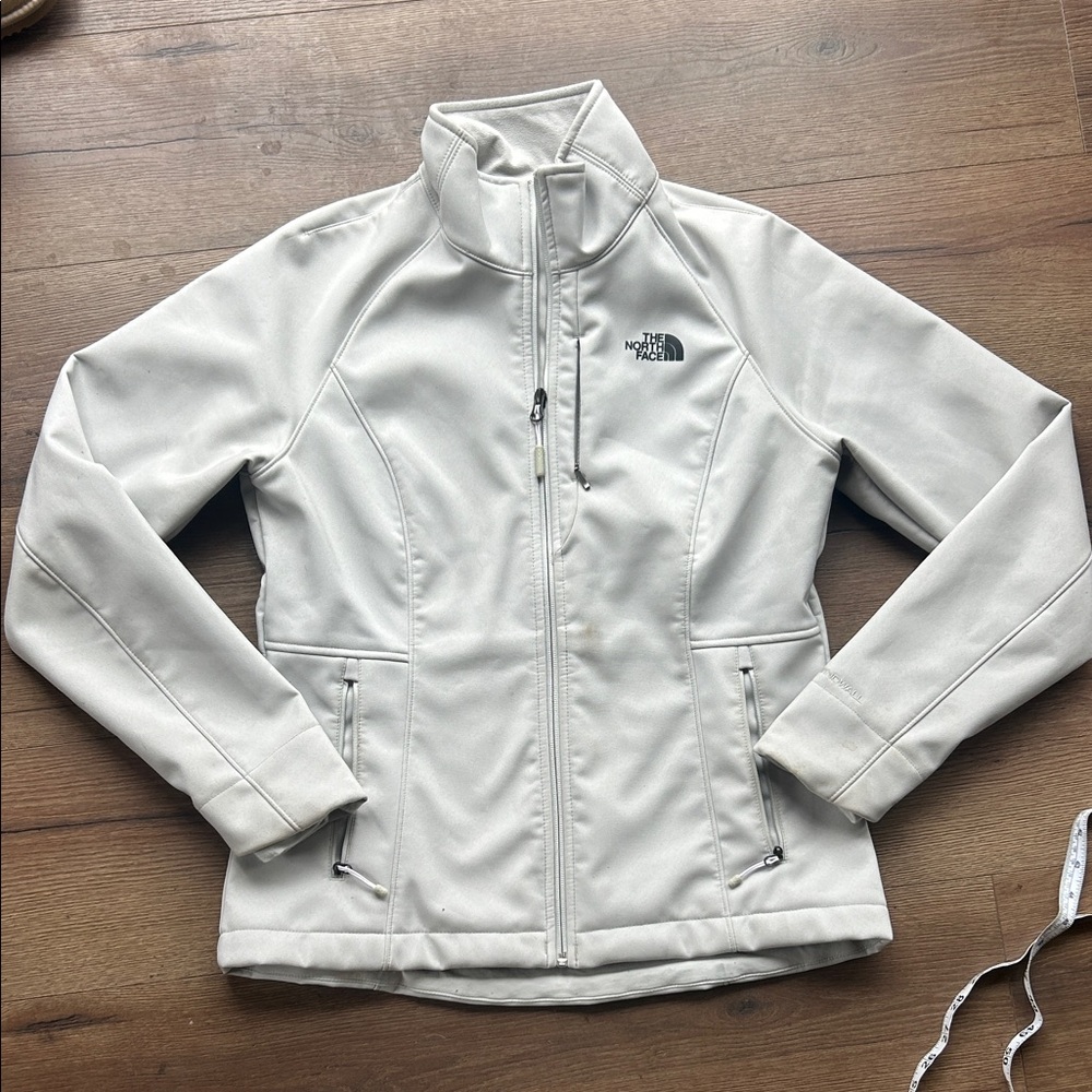 The North Face Women's Ski/Snow Softshell Jacket in Off-White
